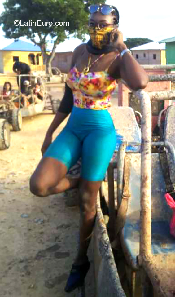 Date this tall Dominican Republic girl Elisa from Santo Domingo DO36631