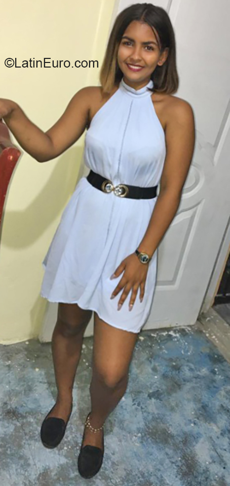 Date this exotic Dominican Republic girl Samantha from San Cristobal DO36690