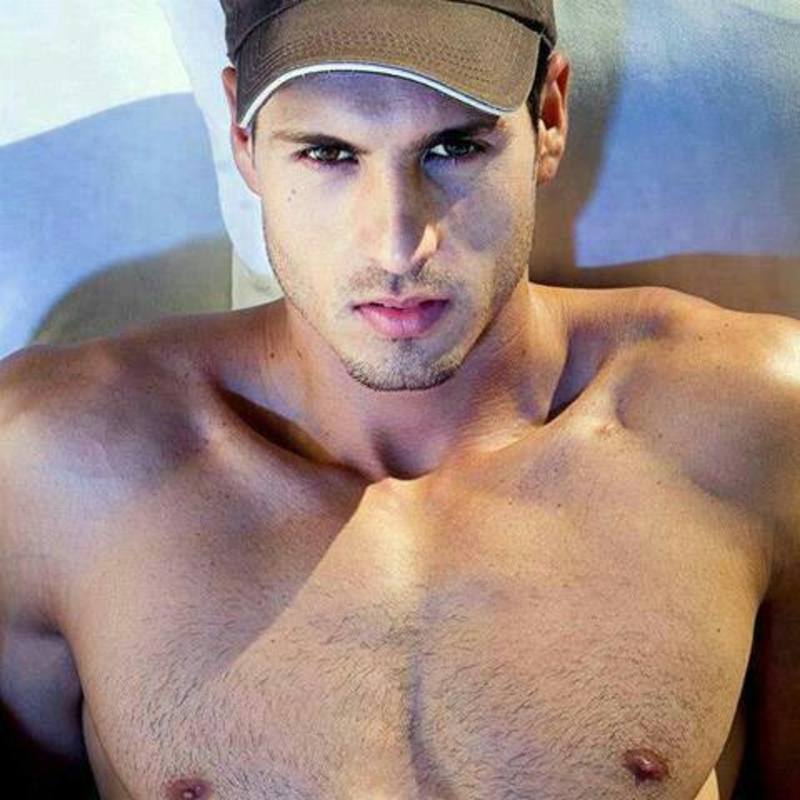 Date this athletic Colombia man Sebas from Medellin CO29549