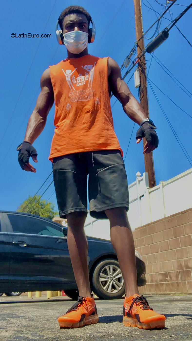 Date this lovely United States man Curtis from Los Angeles US20511