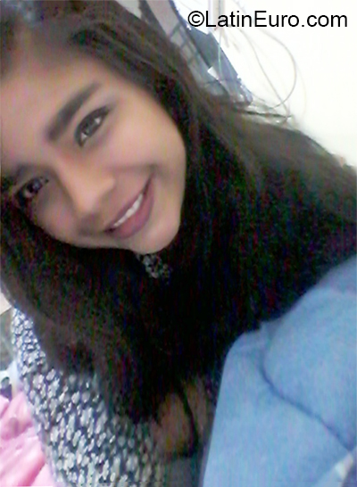 Date this good-looking Peru girl Meriam from Chiclayo PE1464