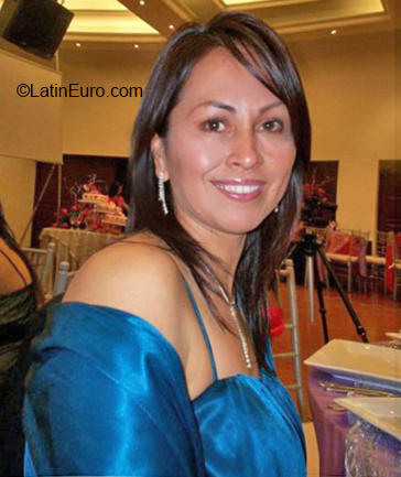 Date this beautiful Colombia girl Rubi from Bogota CO26387