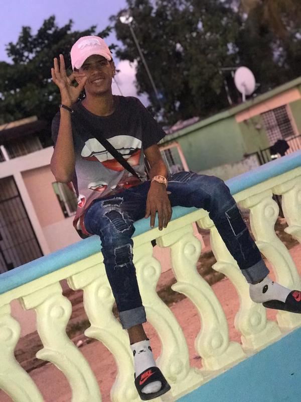 Date this stunning Dominican Republic man Randy from San Isidro DO36782