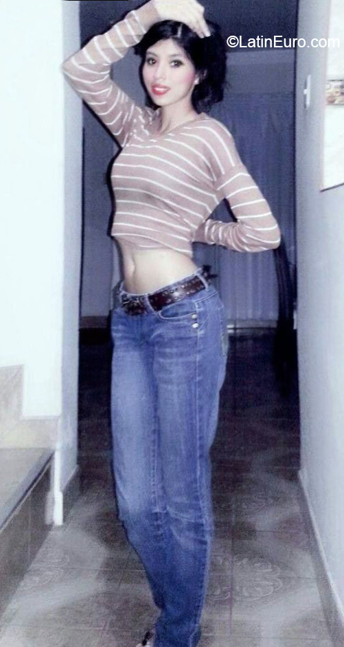 Date this hard body Peru girl Maria from Lima PE1475
