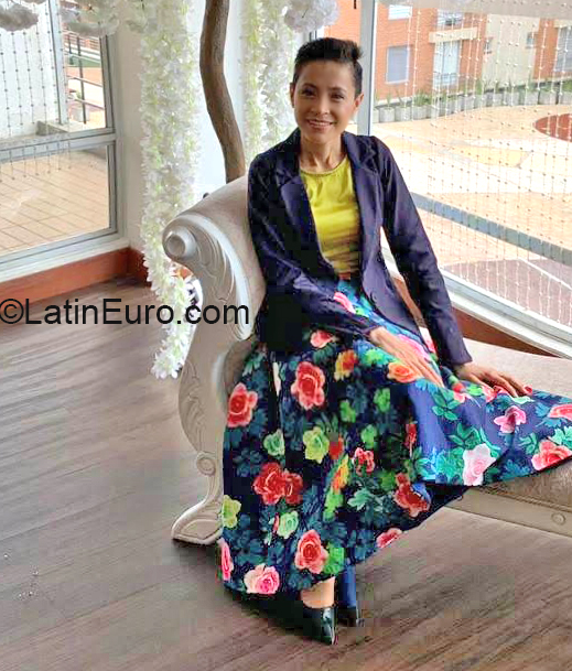 Date this exotic Colombia girl Yamexi from Bogota CO26545