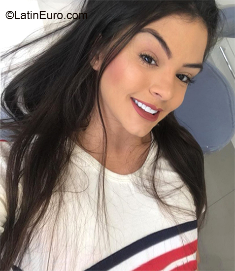 Date this attractive Brazil girl Karlene from Sao Paulo and Imperatriz BR11016