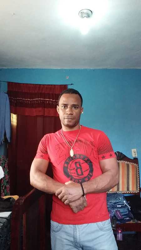 Date this voluptuous Dominican Republic man Jose feliz from Santo Domingo DO37114