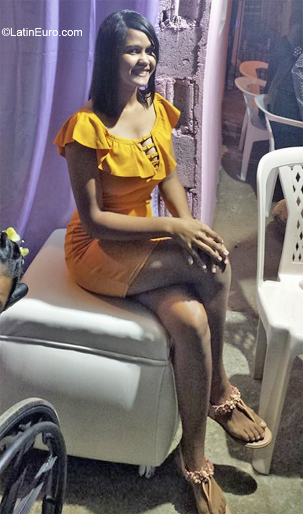 Date this tall Dominican Republic girl Yardeles from Puerto Plata DO37139