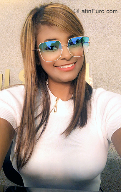 Date this lovely Dominican Republic girl Rosalis from Santiago DO37147