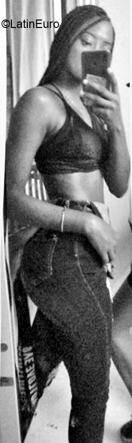 Date this young Dominican Republic girl Loren from Santo Domingo DO37180