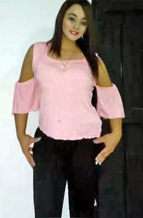 Date this happy Colombia girl Andrea from Medellin CO26642