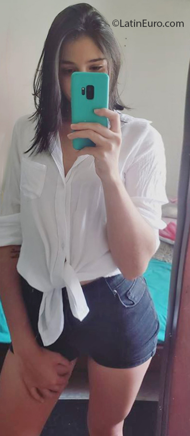 Date this funny Colombia girl Linda from Armenia CO26658