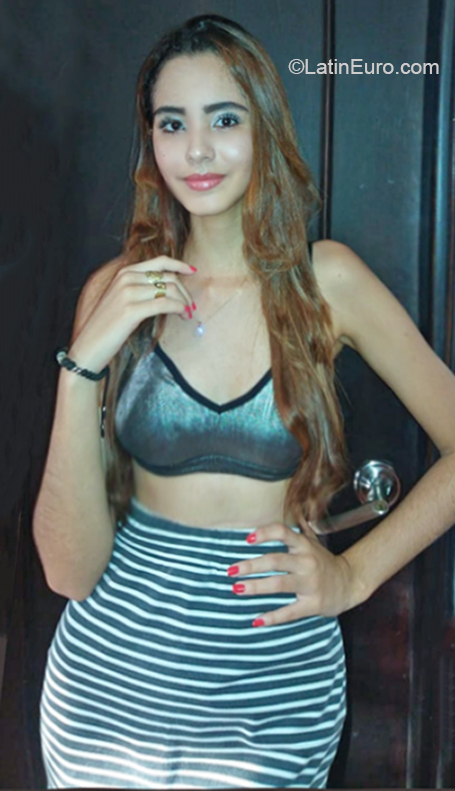 Date this pretty Colombia girl Katherine from Medellin CO26666