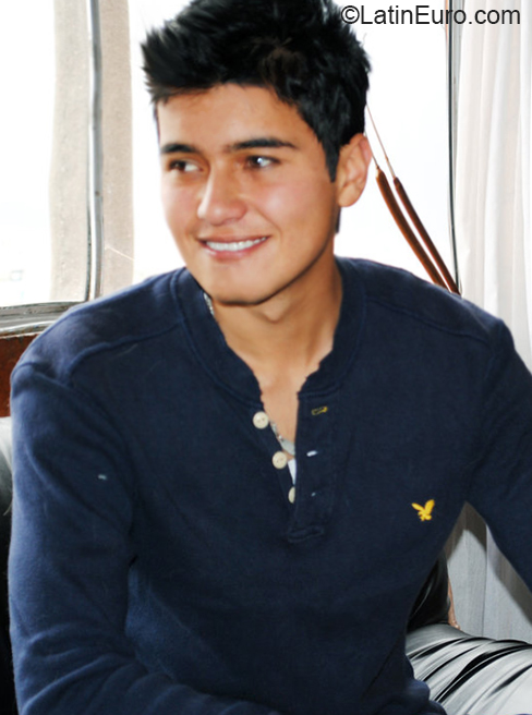 Date this hot Peru man Ricardo from Lima PE1490