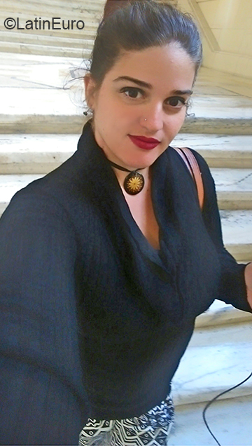 Date this beautiful Cuba girl Juliet from Havana CU647