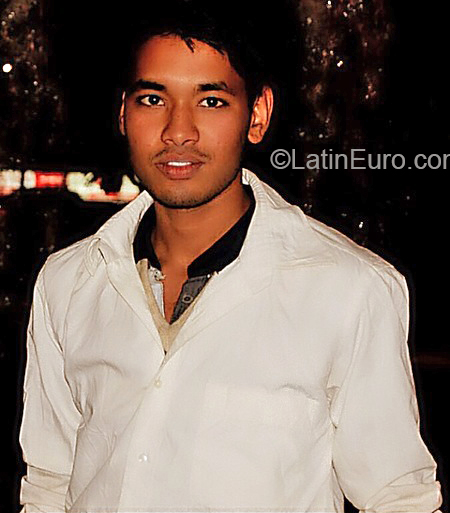 Date this funny India man Rey from New Delhi IN372