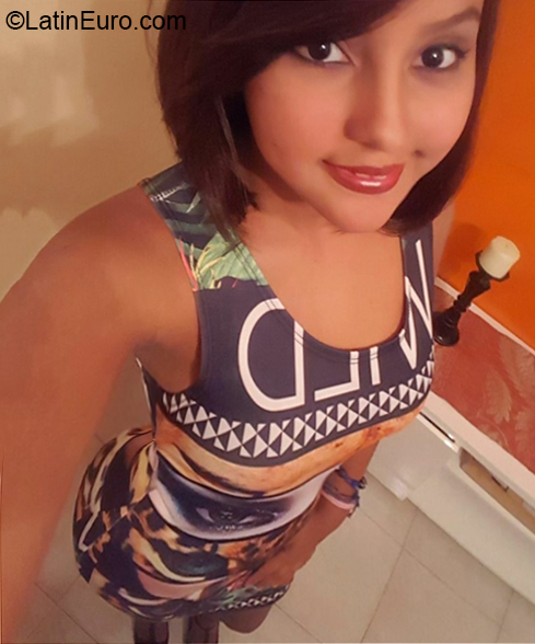 Date this attractive Dominican Republic girl Channy from Santo Domingo DO37252