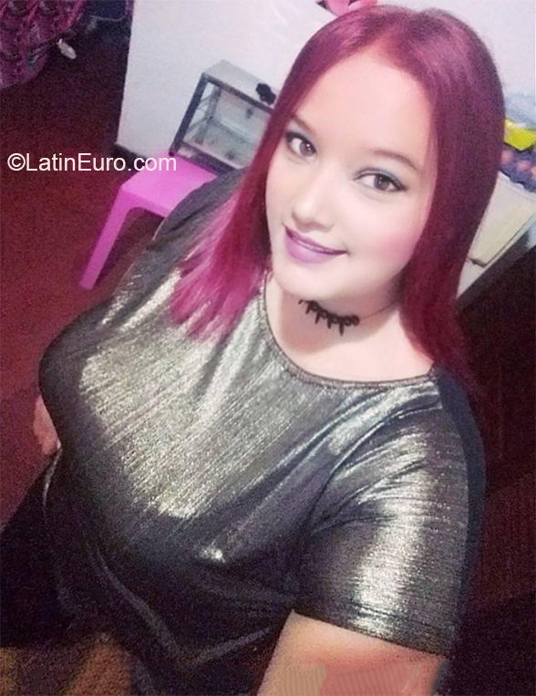 Date this funny Colombia girl Yulieth from Armenia CO26775