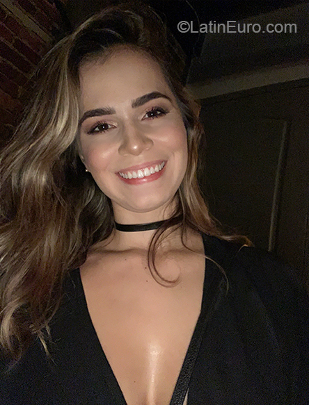 Date this foxy United States girl Caterina from Deltona US20622