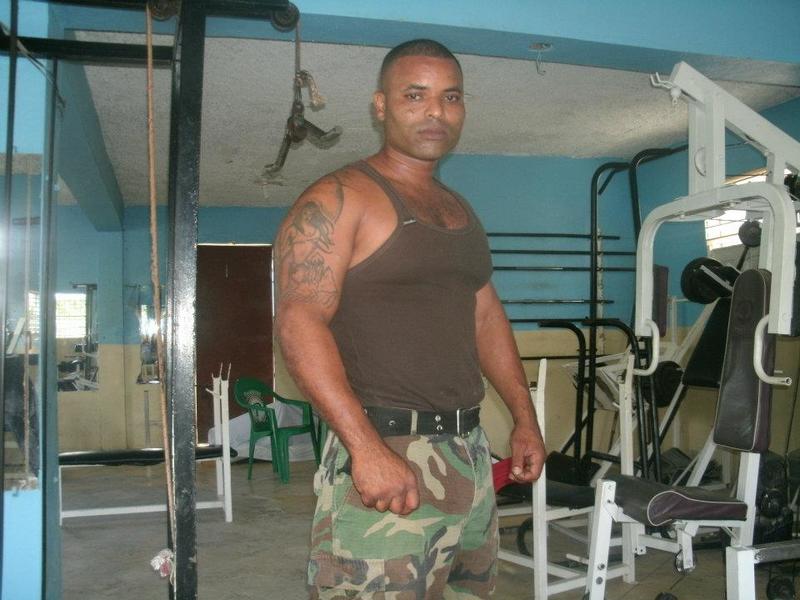Date this charming Dominican Republic man Manuel from sonto domingo oeste IL32