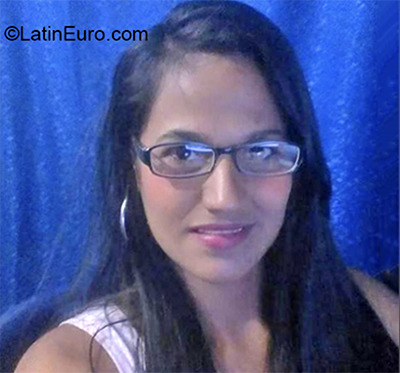 Date this hard body Venezuela girl Yenni from Maturin VE2989