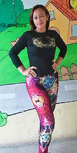 Date this tall Venezuela girl Safora from Tachira VE2995
