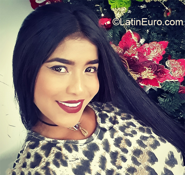 Date this cute Colombia girl Liset from Cali CO26816