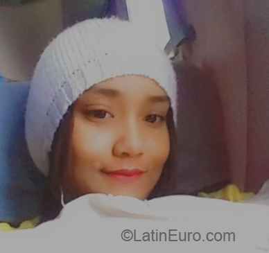 Date this delightful Dominican Republic girl Zeuni from Santo Domingo DO37438