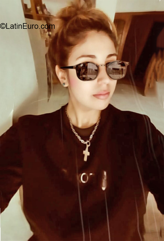 Date this lovely Argentina girl Nati from Entre Rios AR339