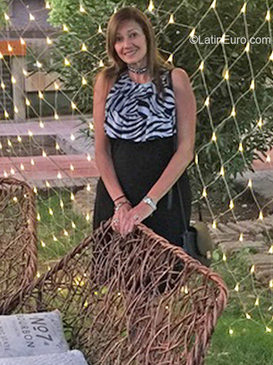 Date this fun Chile girl Carmen from San Francisco VE3010
