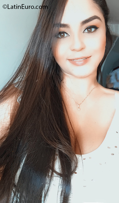 Date this gorgeous Colombia girl Vanessa from Barranquilla CO26871