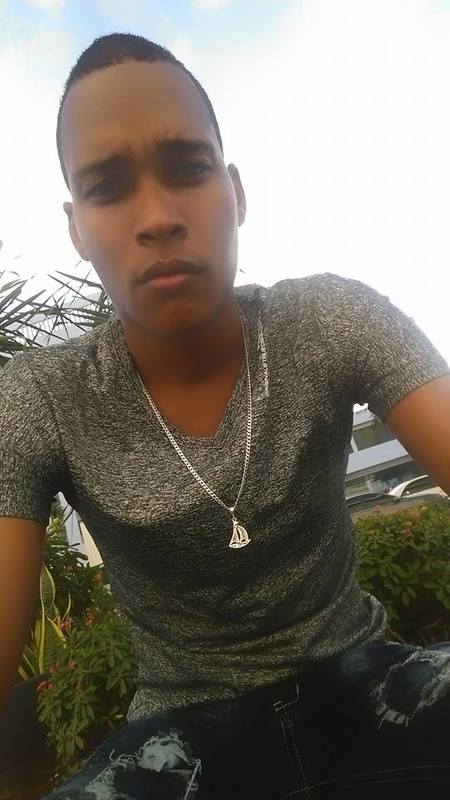 Date this hard body Dominican Republic man Angel from España DO37534