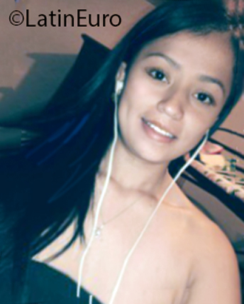 Date this nice looking Colombia girl Yamile from Pereira CO26945
