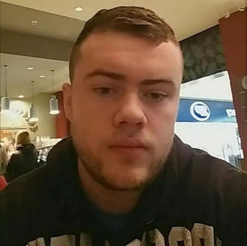 Date this pretty United Kingdom man Aaron from Belfast GB1015