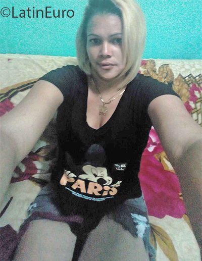 Date this charming Cuba girl Lily from Havana CU666