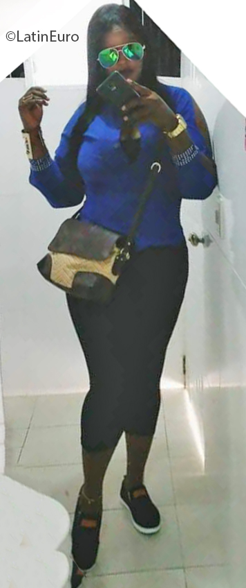 Date this lovely Dominican Republic girl Violet from Higuey DO37673