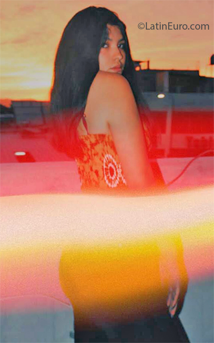 Date this georgeous Peru girl Vivian from Araquipa PE1526
