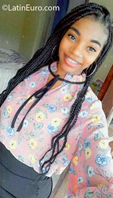 Date this foxy Dominican Republic girl Vitali from Santo Domingo DO37772