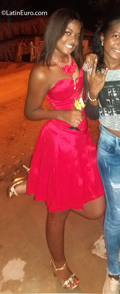 Date this fun Colombia girl Kaydis from Cartagena CO28604