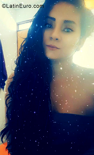 Date this beautiful Colombia girl Maira from Neiva CO27121