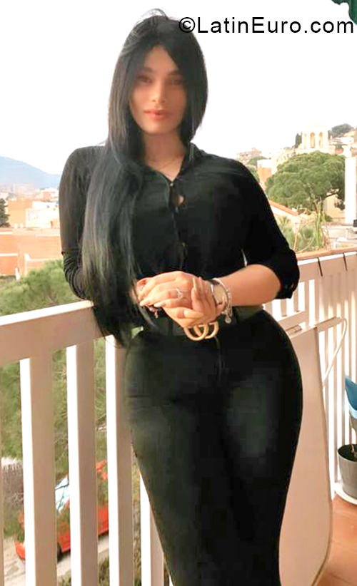 Date this lovely Dominican Republic girl Arianny from Santo Domingo DO37864