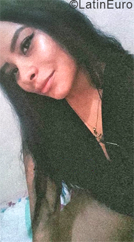 Date this passionate Colombia girl Alexa from Pereira CO27165