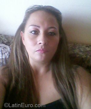 Date this beautiful Colombia girl Monica from Sevilla CO27248