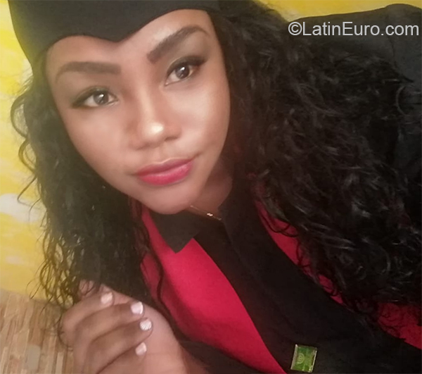 Date this attractive Colombia girl Anny from Medellin CO27254