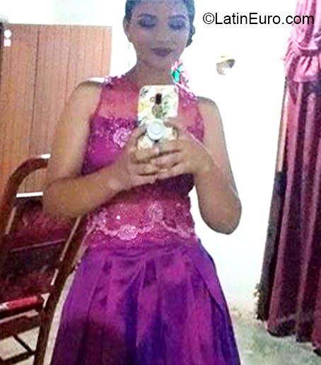 Date this passionate Colombia girl Yenis from Sincelejo CO27259