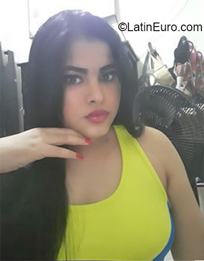 Date this nice looking Colombia girl Stefania from Cartagena CO27268