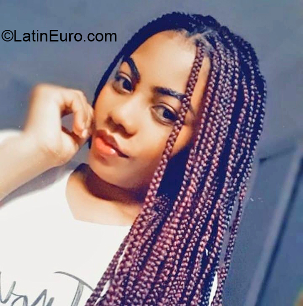 Date this hot Colombia girl Darlin from Buenaventura CO27280