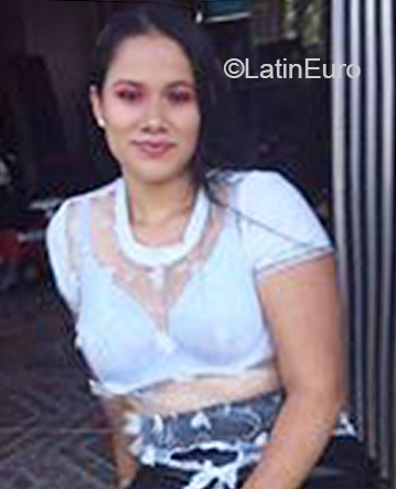 Date this cute Colombia girl Shari from Pereira CO27304