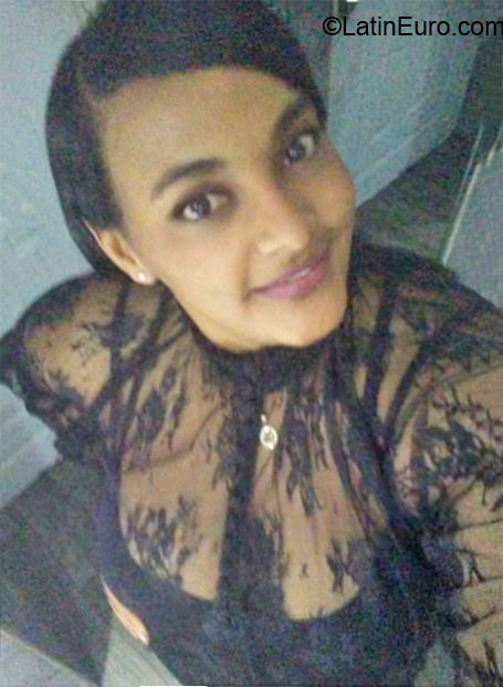 Date this stunning Dominican Republic girl Dalcy from Santo Domingo DO38195