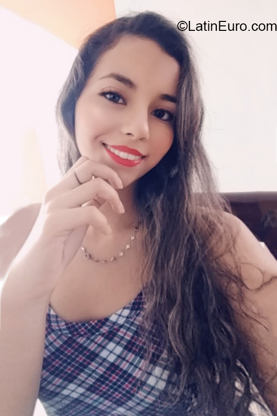 Date this tall Colombia girl Mariana from Ibagué CO27477